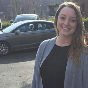 Meet your Posher, Alyson